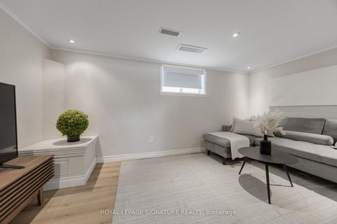 Photo 26 at 405 Pharmacy Avenue, Birchmount, Toronto