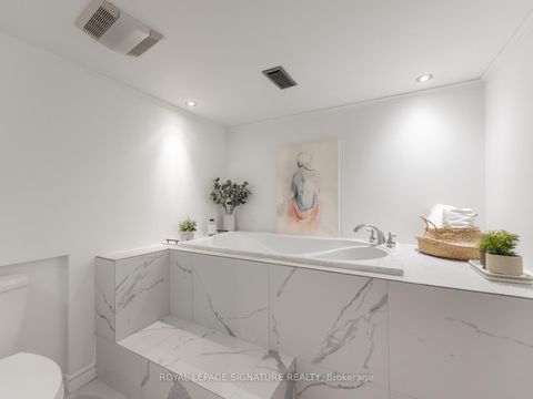 Photo 29 at 405 Pharmacy Avenue, Birchmount, Toronto