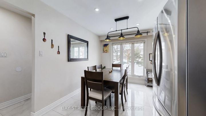 Photo 13 at 20 Camberley Crescent, Brampton North, Brampton