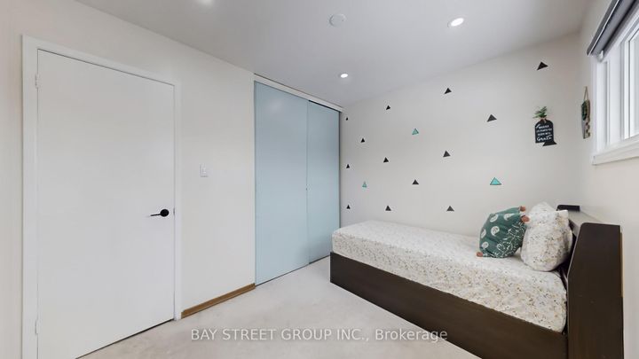 Photo 23 at 20 Camberley Crescent, Brampton North, Brampton