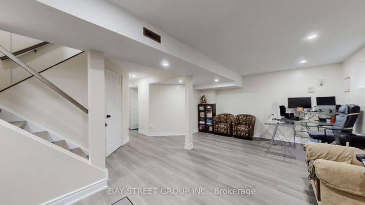 Photo 29 at 20 Camberley Crescent, Brampton North, Brampton