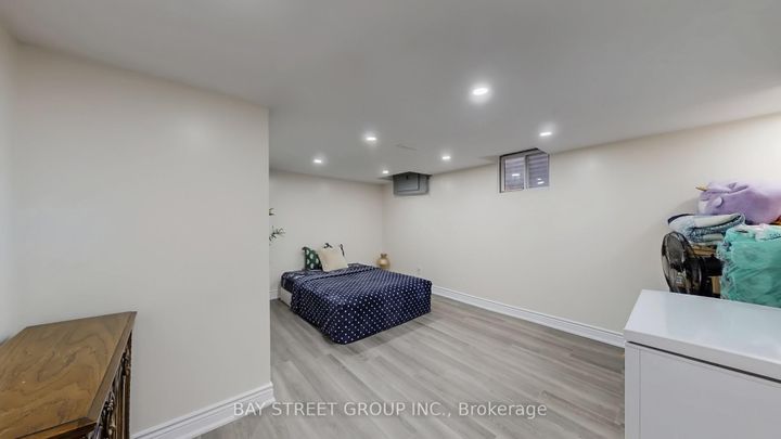 Photo 30 at 20 Camberley Crescent, Brampton North, Brampton