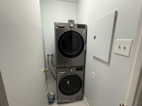 Photo 5 at 511 - 330 McCowan Road, Eglinton East, Toronto