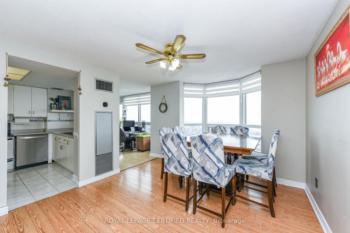 Photo 8 at 2807 - 8 Lisa Street, Queen Street Corridor, Brampton