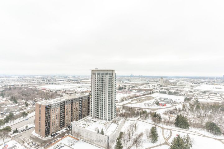 Photo 14 at 2807 - 8 Lisa Street, Queen Street Corridor, Brampton