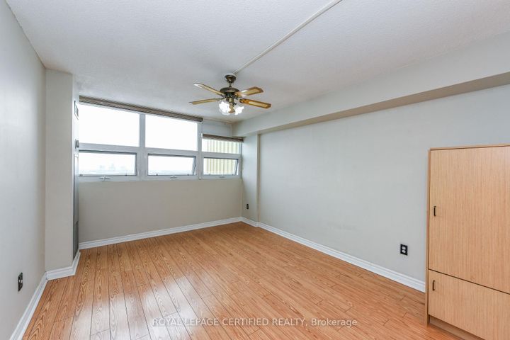 Photo 17 at 2807 - 8 Lisa Street, Queen Street Corridor, Brampton