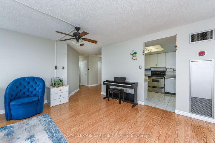 Photo 25 at 2807 - 8 Lisa Street, Queen Street Corridor, Brampton