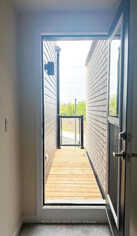 Photo 14 at 55 Chiffon Street, Steeles West Industrial, Vaughan