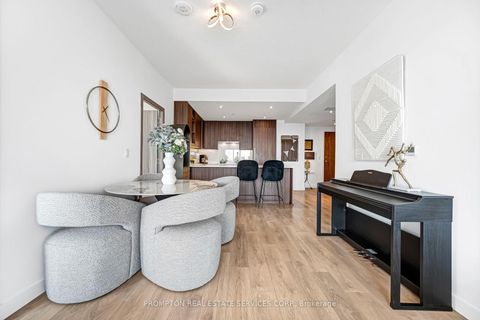 Photo 2 at 1803 - 25 Mcmahon Drive, Bayview Village, Toronto