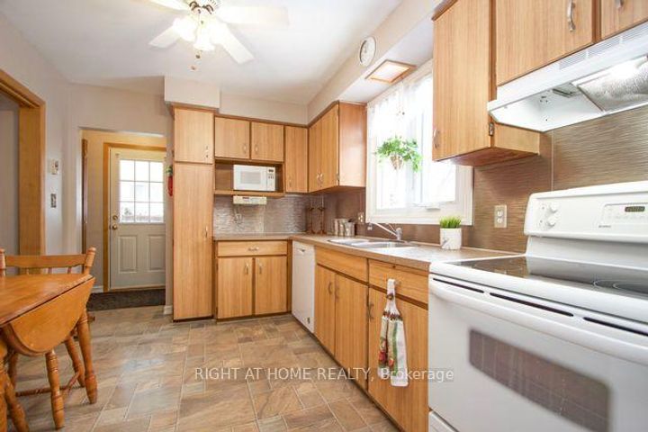 Photo 7 at 295 Central Park Boulevard N, O'Neill, Oshawa