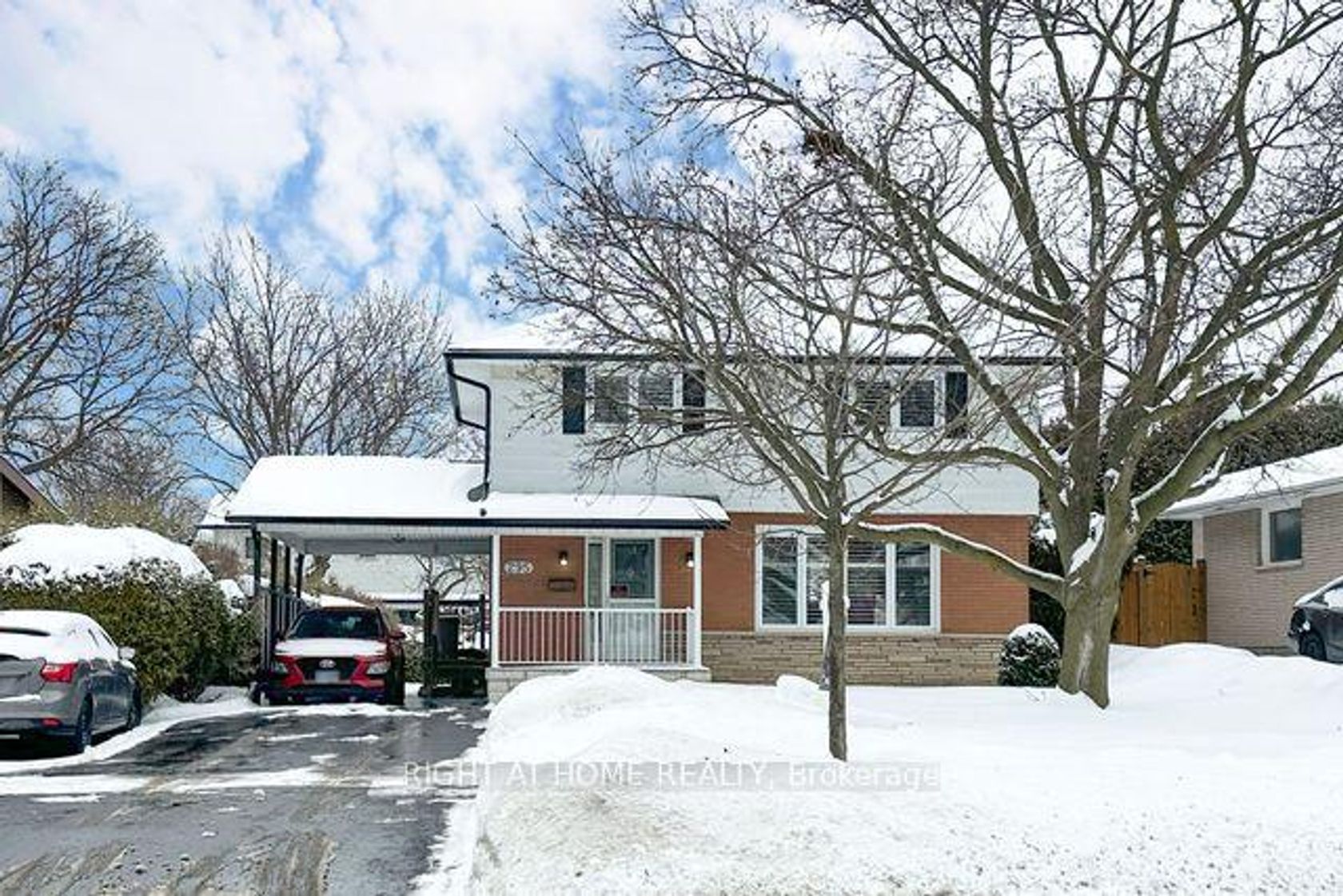 295 Central Park Boulevard N, O'Neill, Oshawa 