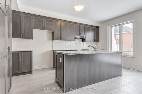 Photo 11 at 27 ROGERSON Street E, Newcastle, Clarington