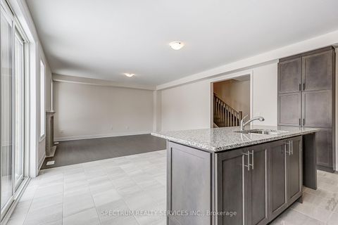 Photo 15 at 27 ROGERSON Street E, Newcastle, Clarington