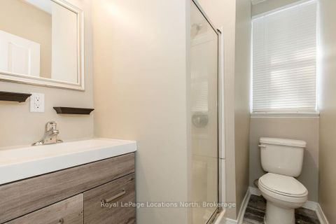 Photo 5 at 37 Ross Street, Sunnidale, Barrie