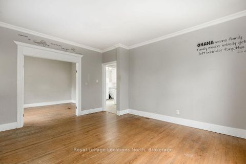 Photo 18 at 37 Ross Street, Sunnidale, Barrie