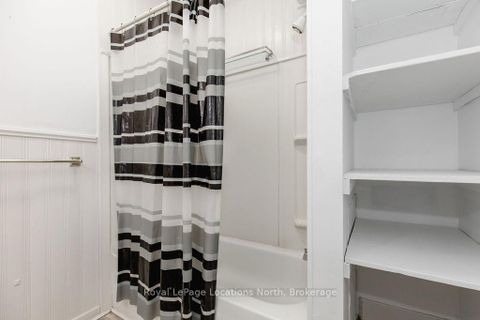 Photo 25 at 37 Ross Street, Sunnidale, Barrie