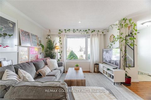 Photo 8 at 232 Durham Street, Vanier, Oshawa