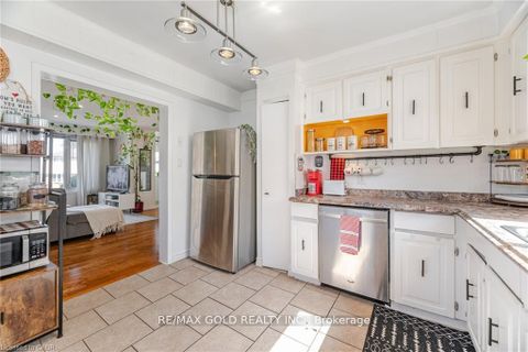 Photo 16 at 232 Durham Street, Vanier, Oshawa