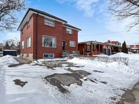 Photo 3 at 16 Upwood Avenue, Rustic, Toronto