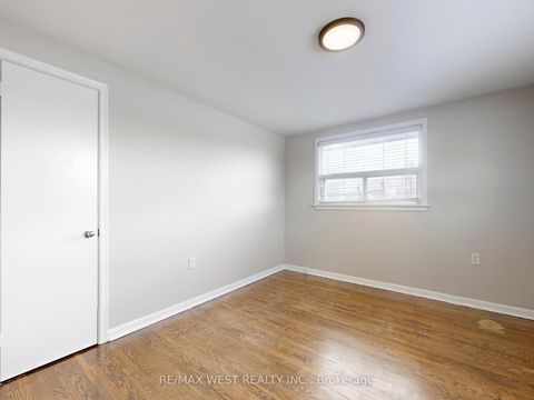 Photo 29 at 16 Upwood Avenue, Rustic, Toronto