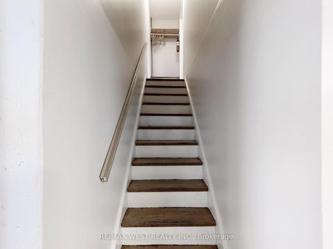 Photo 37 at 16 Upwood Avenue, Rustic, Toronto