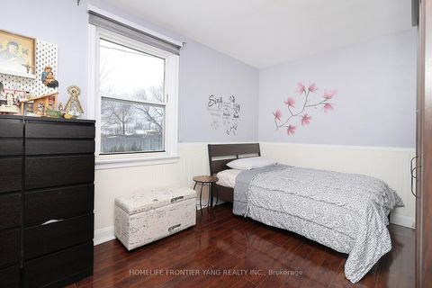 Photo 12 at 30 Silvercrest Avenue, Alderwood, Toronto
