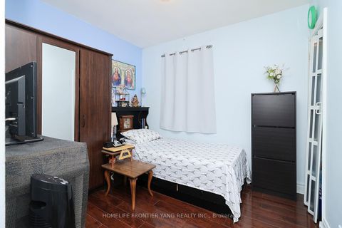 Photo 13 at 30 Silvercrest Avenue, Alderwood, Toronto