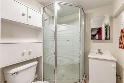 Photo 18 at 5 Acorn Avenue, City Centre West, Toronto