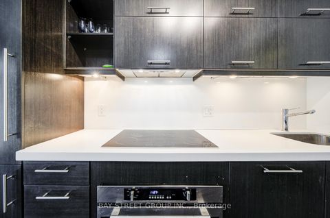 Photo 12 at 1501 - 1080 Bay Street, Bay Street Corridor, Toronto