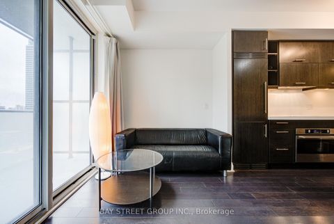 Photo 13 at 1501 - 1080 Bay Street, Bay Street Corridor, Toronto