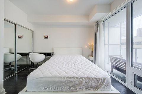 Photo 17 at 1501 - 1080 Bay Street, Bay Street Corridor, Toronto