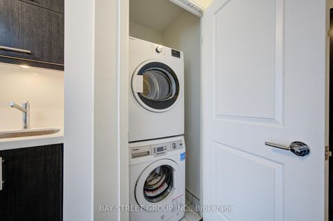 Photo 20 at 1501 - 1080 Bay Street, Bay Street Corridor, Toronto