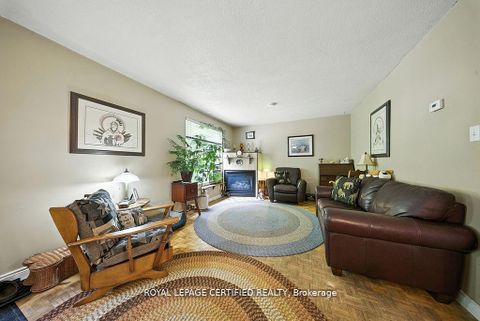 Photo 12 at 386 Handley Crescent, Central Newmarket, Newmarket