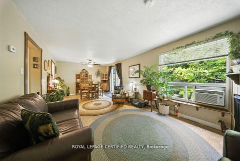 Photo 13 at 386 Handley Crescent, Central Newmarket, Newmarket