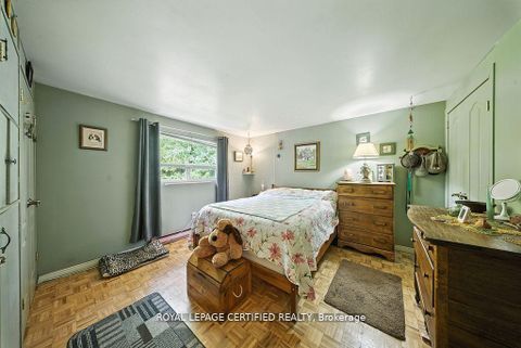 Photo 18 at 386 Handley Crescent, Central Newmarket, Newmarket