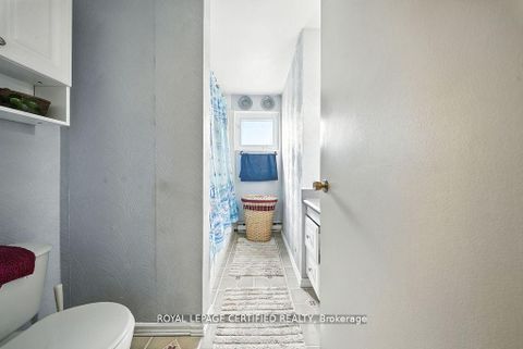 Photo 21 at 386 Handley Crescent, Central Newmarket, Newmarket