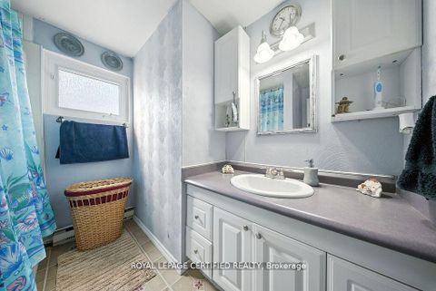 Photo 22 at 386 Handley Crescent, Central Newmarket, Newmarket