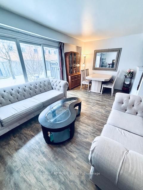 Photo 9 at 7 - 925 Bayly Street, West Shore, Pickering