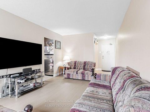 Photo 7 at 206 - 60 Stevenson Road, Jamestown, Toronto