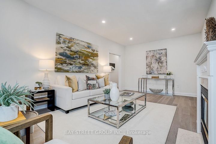 Photo 13 at 10 Kimono Crescent, Rouge Woods, Richmond Hill