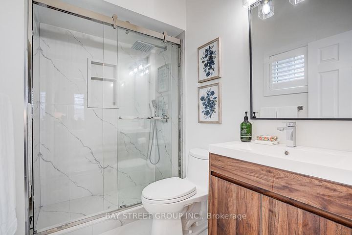 Photo 17 at 10 Kimono Crescent, Rouge Woods, Richmond Hill