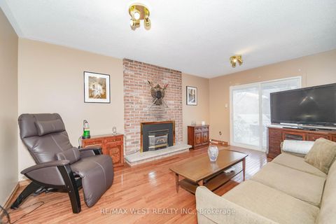 Photo 4 at 42 Belgreen Avenue, Sullivan, Toronto