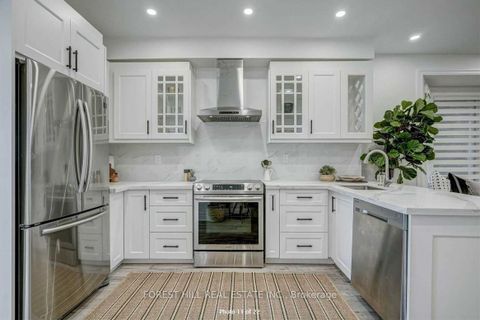 Photo 9 at 1297 Davenport Road, Junction, Toronto