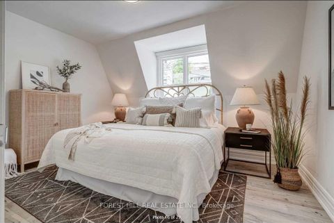 Photo 14 at 1297 Davenport Road, Junction, Toronto