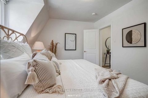 Photo 15 at 1297 Davenport Road, Junction, Toronto