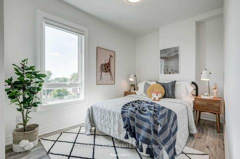 Photo 17 at 1297 Davenport Road, Junction, Toronto