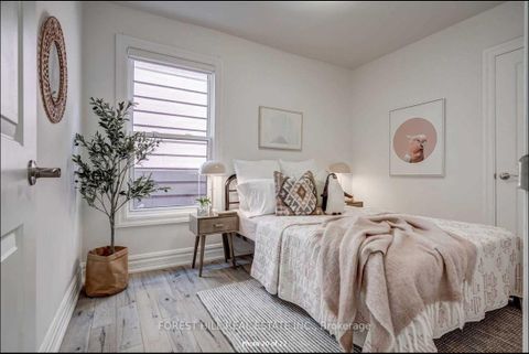 Photo 18 at 1297 Davenport Road, Junction, Toronto