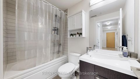 Photo 17 at 311 - 30 Nelson Street, Waterfront Communities C1, Toronto