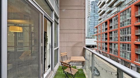 Photo 21 at 311 - 30 Nelson Street, Waterfront Communities C1, Toronto