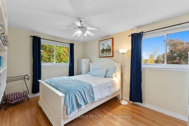 Photo 10 at 14 Lee Avenue, Bradford, Bradford West Gwillimbury